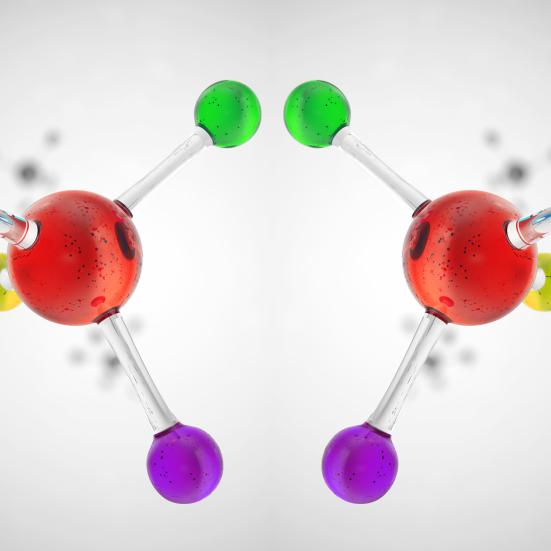 Grafik af to ens men spejlvendte molekyler.